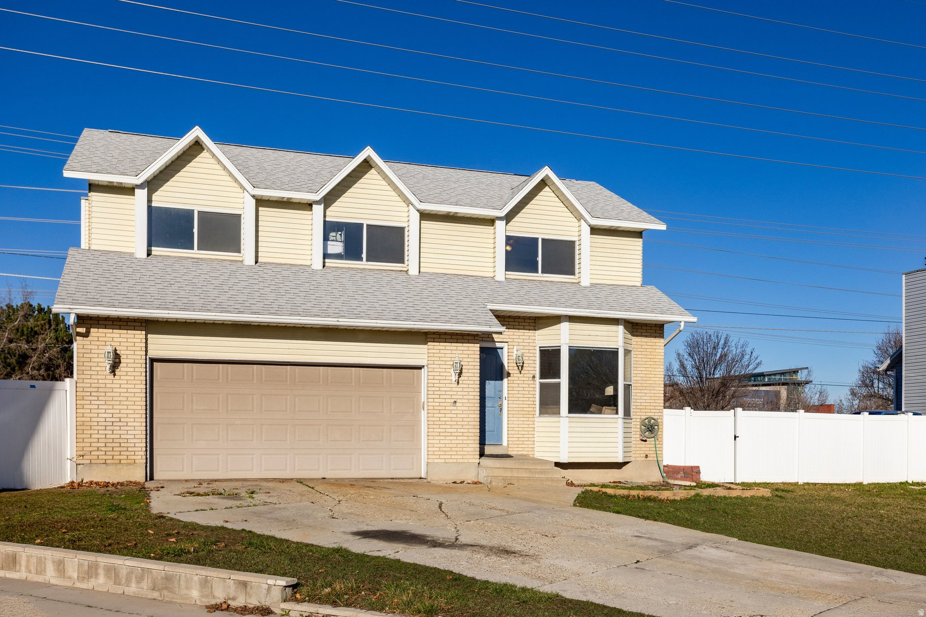 THOMAS ESTATES #4 - Residential