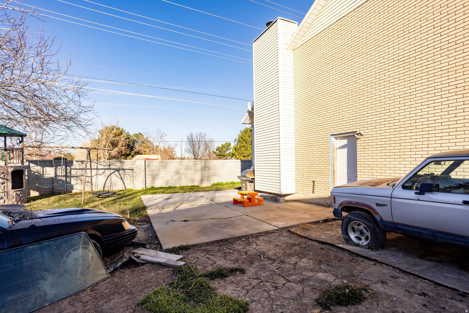 THOMAS ESTATES #4 - Residential