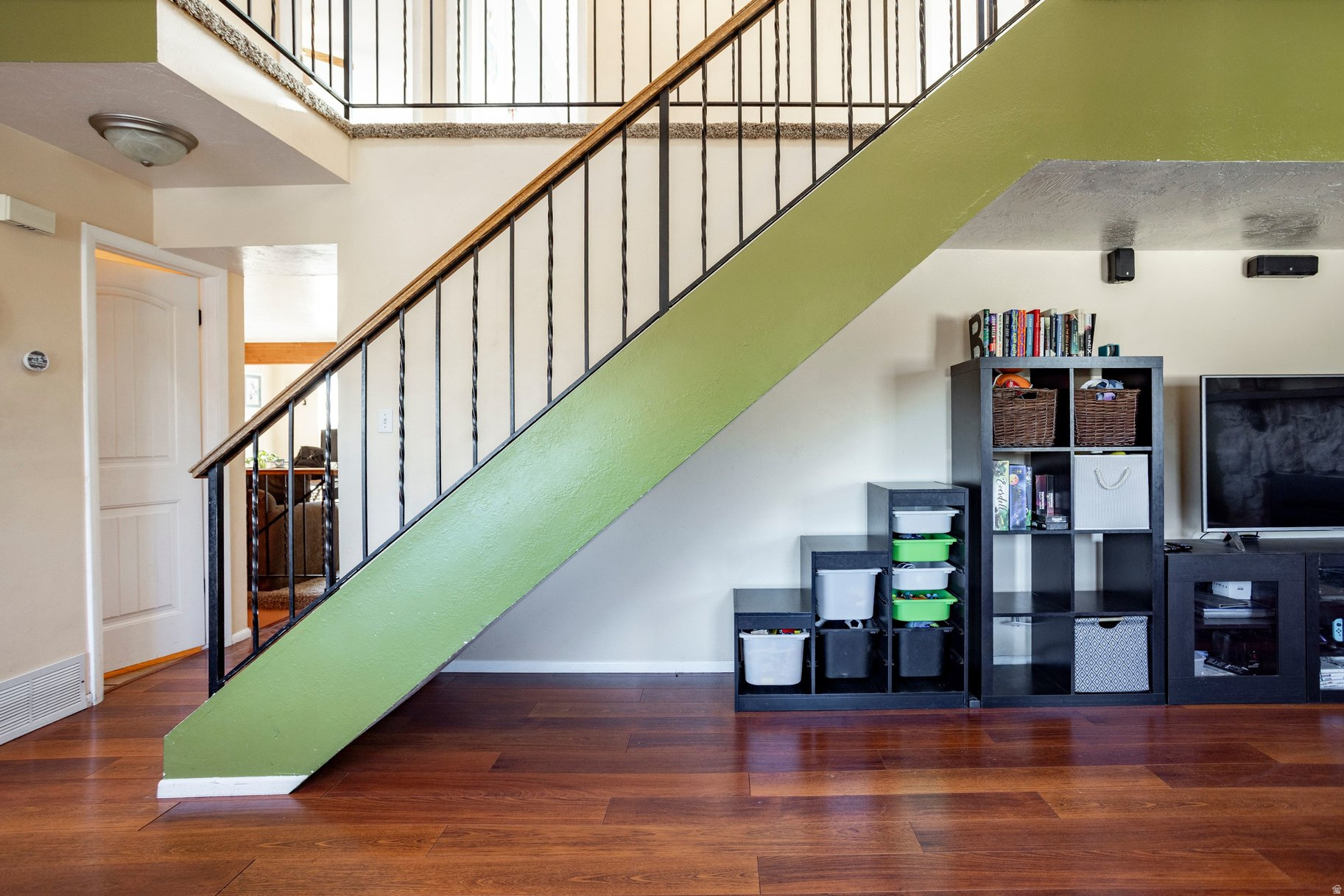 THOMAS ESTATES #4 - Residential