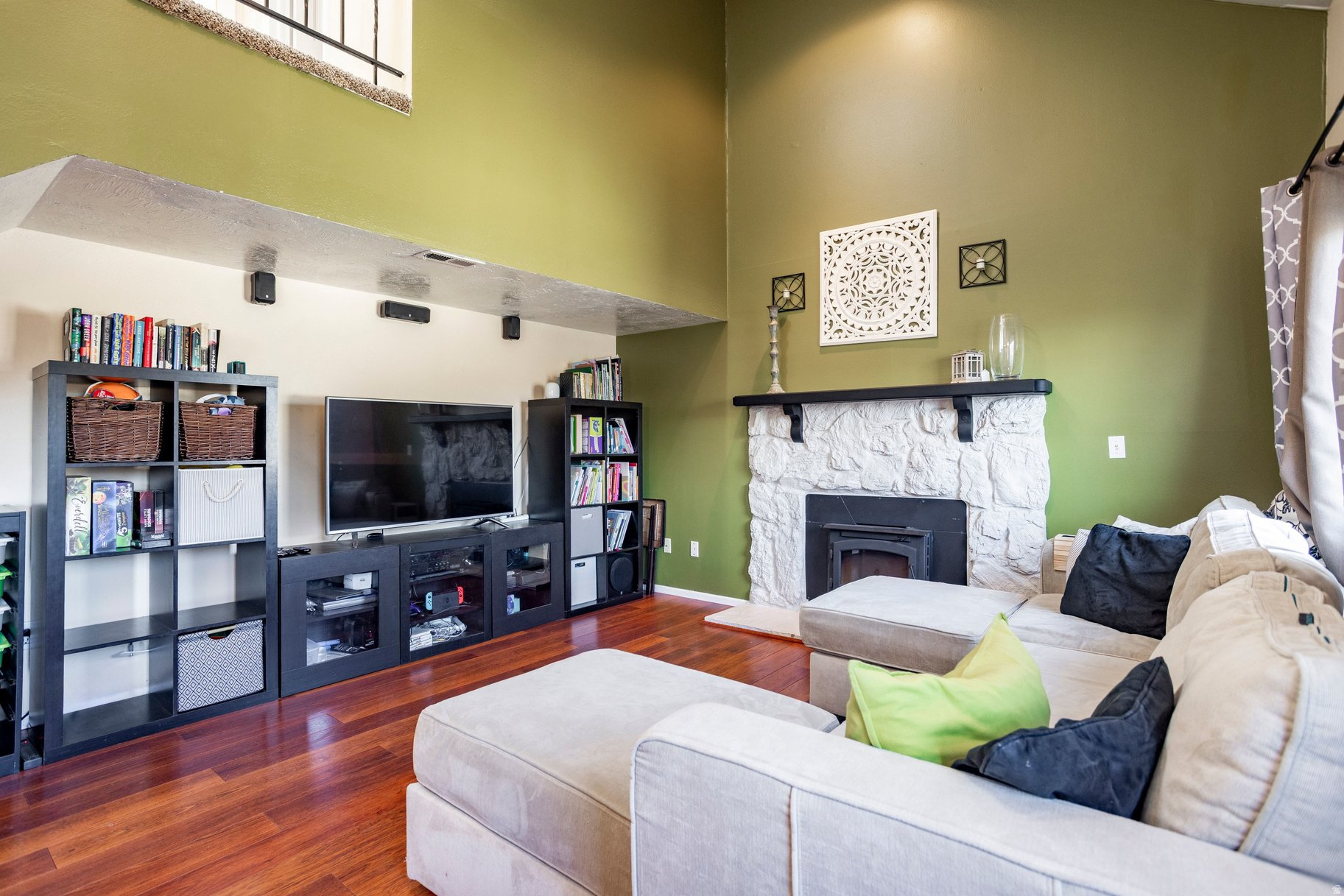 THOMAS ESTATES #4 - Residential