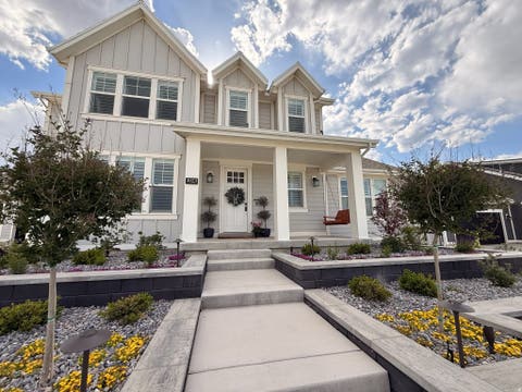 Homes For Sale - 1023 S Candlelight Dr<br/> Saratoga Springs, UT 84045