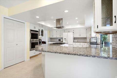Tiny photo for 1388 N HILLSBORO DR, Layton, UT 84040 (MLS # 2173764)