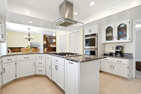 Tiny photo for 1388 N HILLSBORO DR, Layton, UT 84040 (MLS # 2173764)