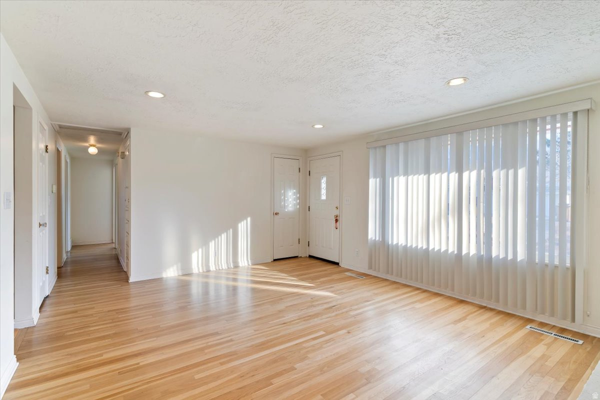 CAROLE HEIGHTS - Residential