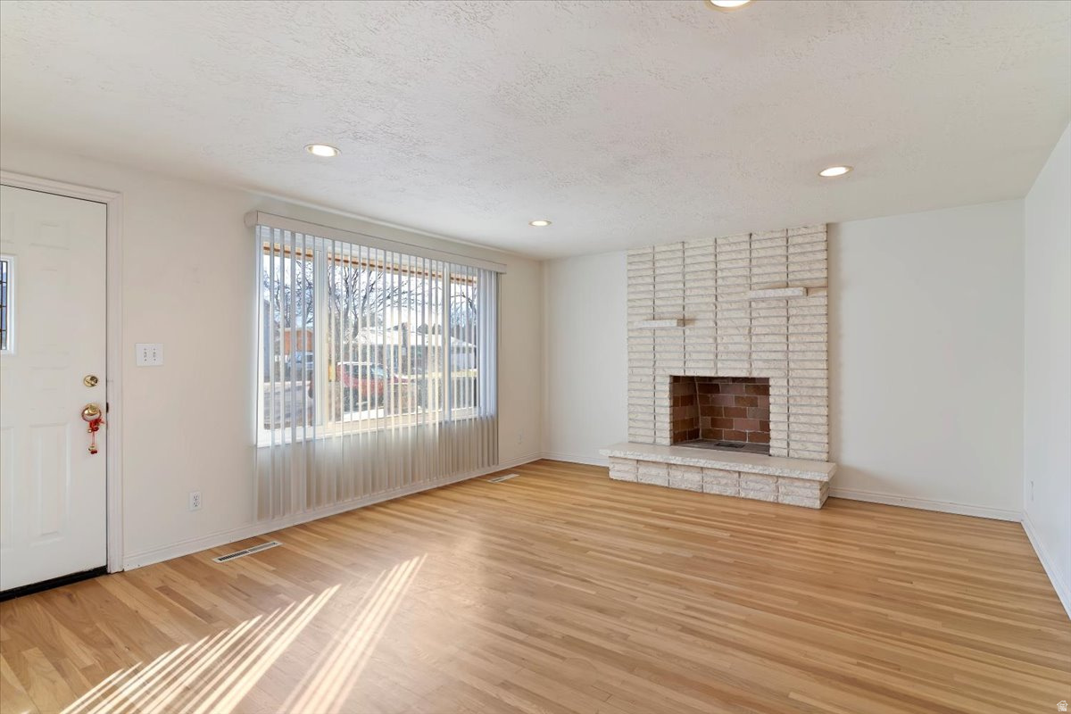 CAROLE HEIGHTS - Residential