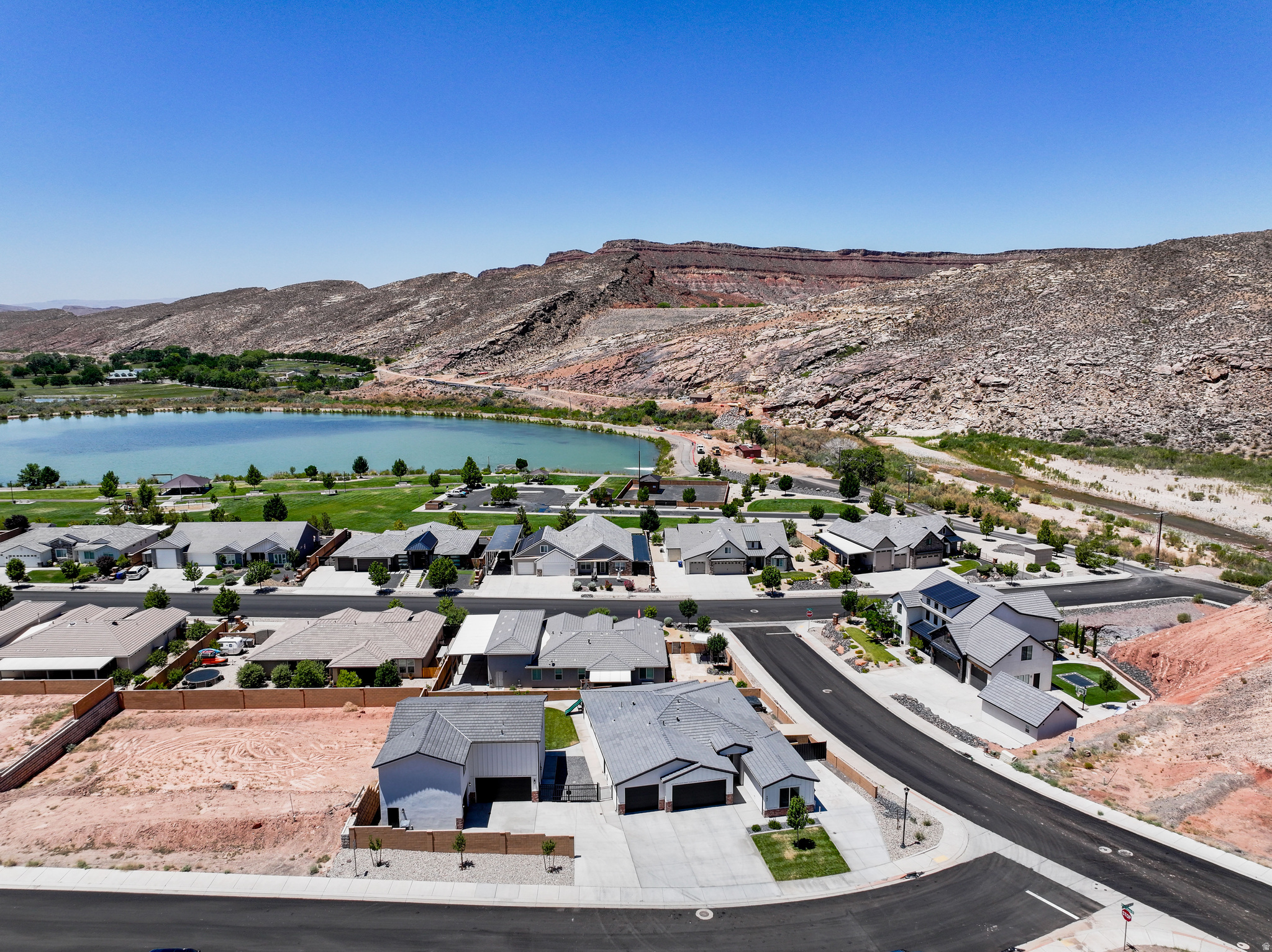 PARK SIDE AT GRANDPAS POND PH 3 - Residential