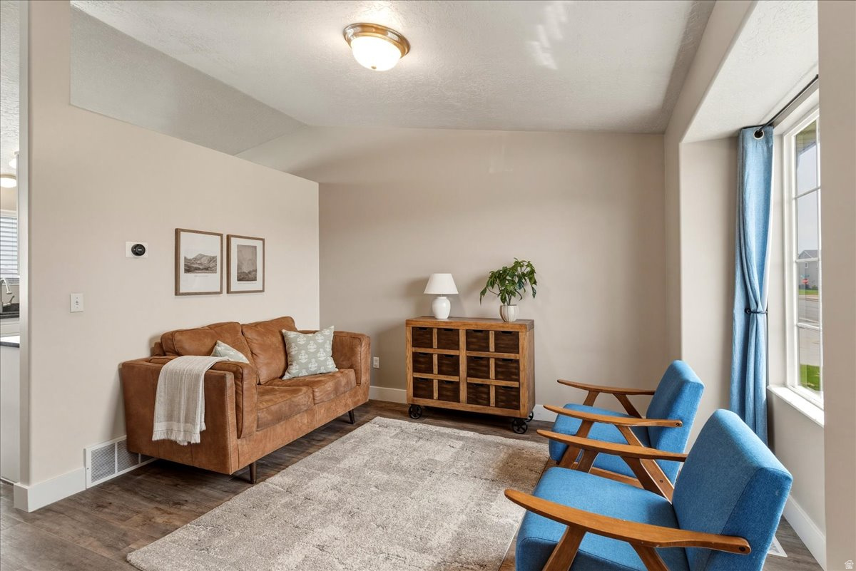 BRIER POINTE - Residential