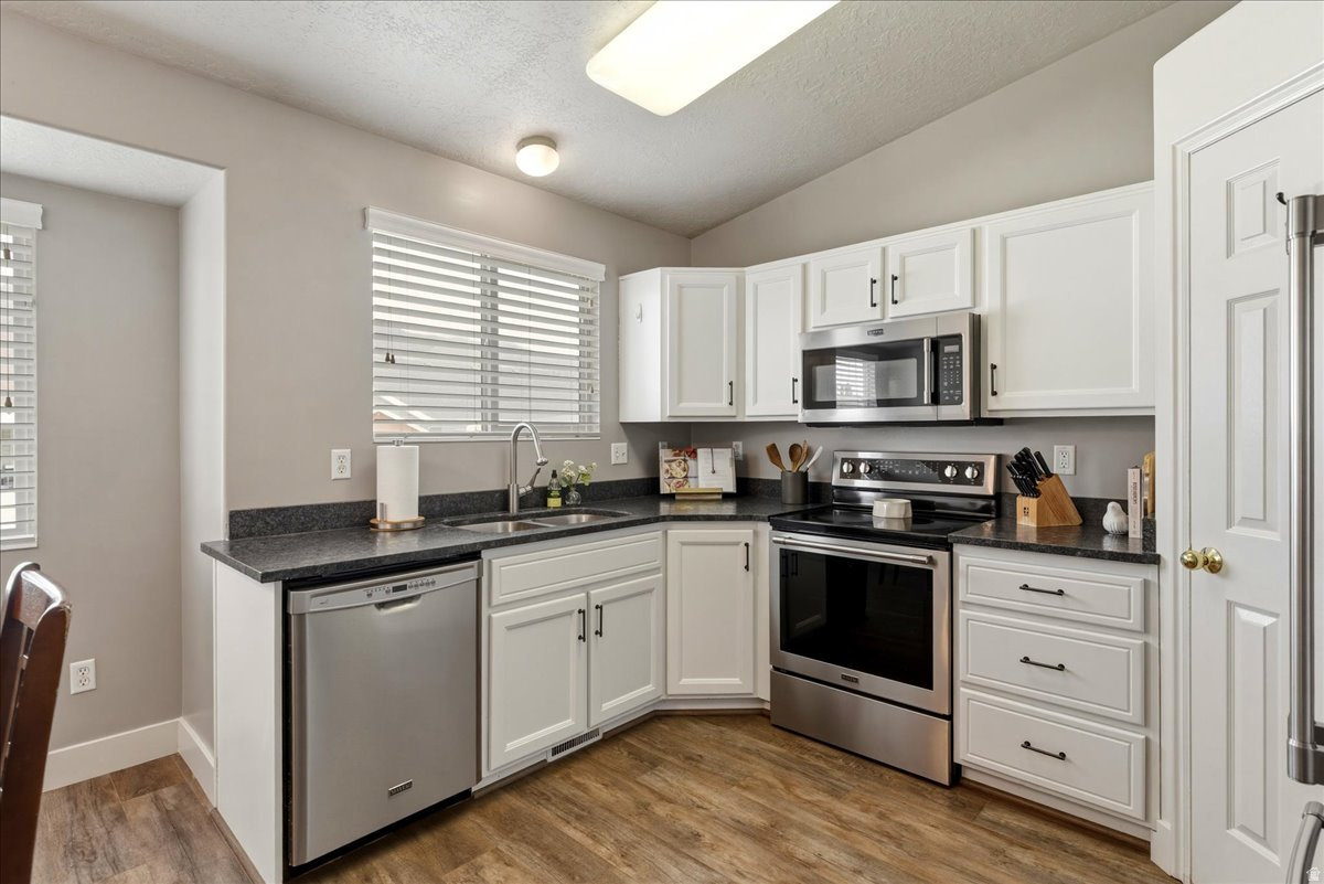 BRIER POINTE - Residential
