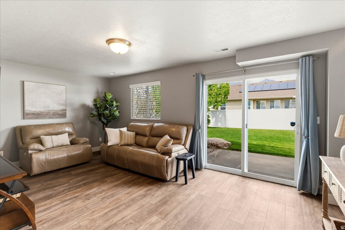BRIER POINTE - Residential