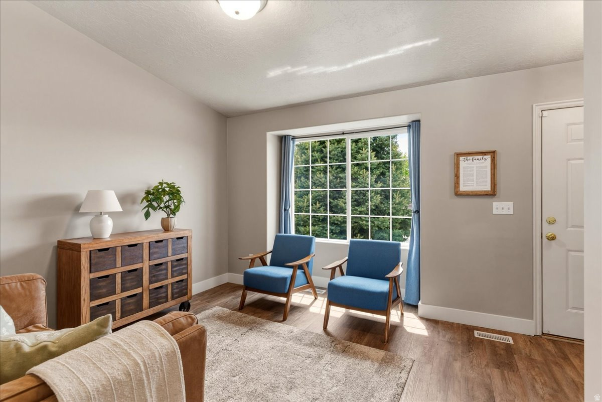 BRIER POINTE - Residential