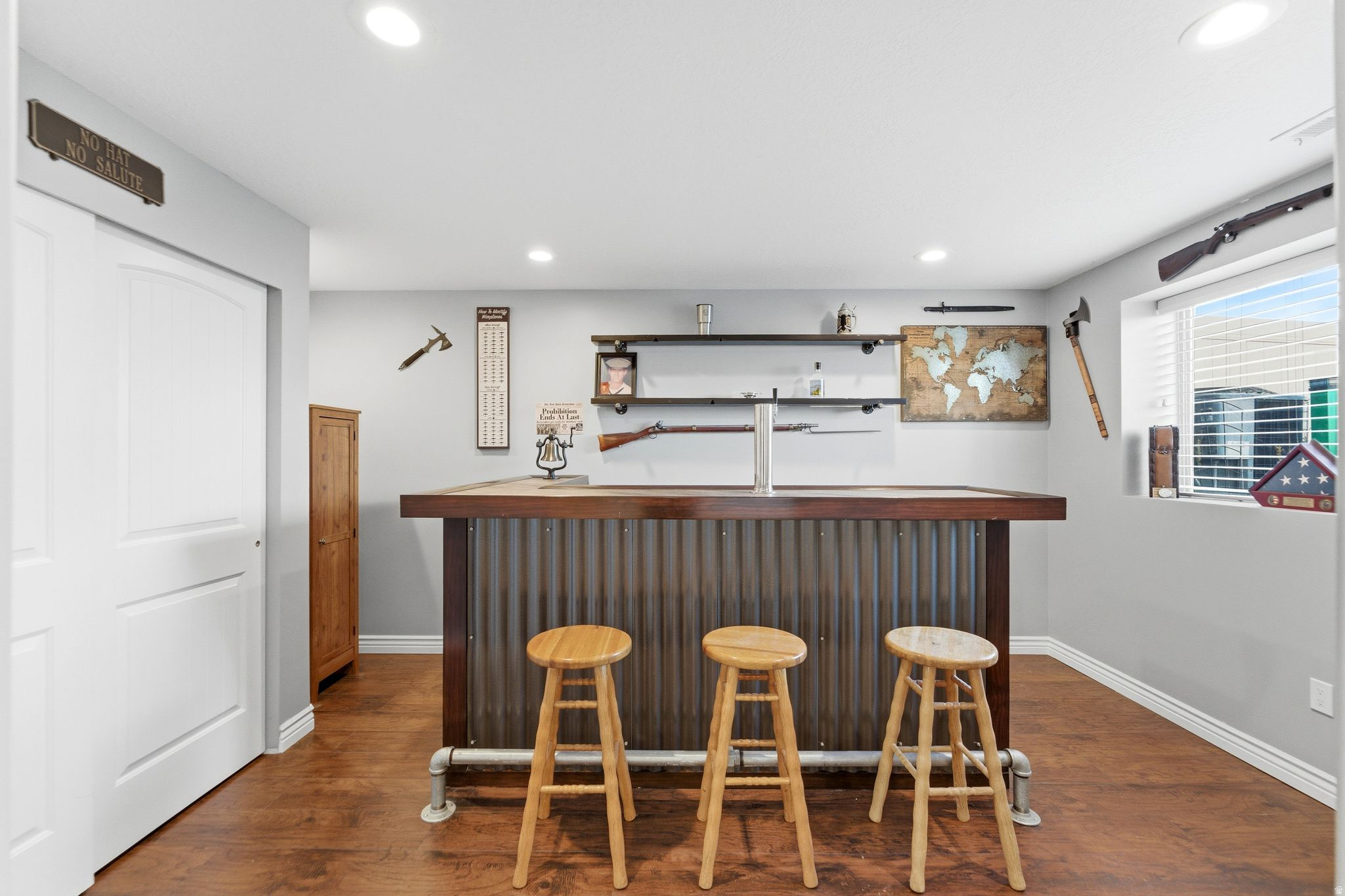 WESTERN SPRINGS - Residential