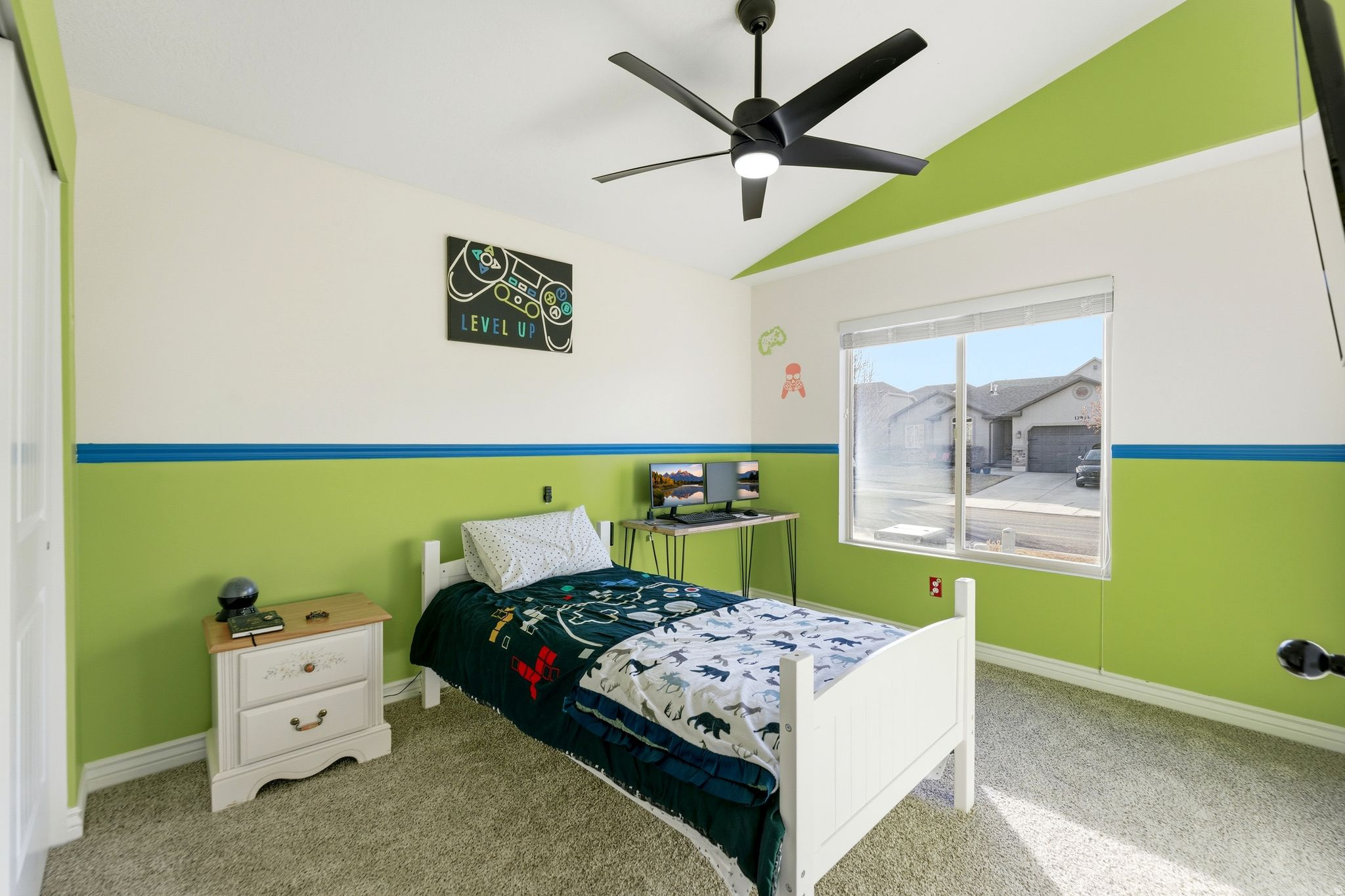 WESTERN SPRINGS - Residential