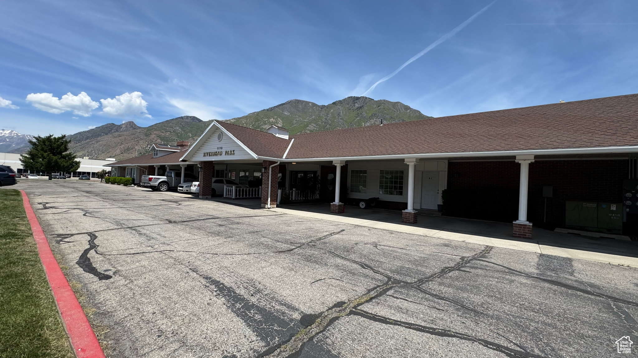 RIVERBEND PARK - Commercial Lease