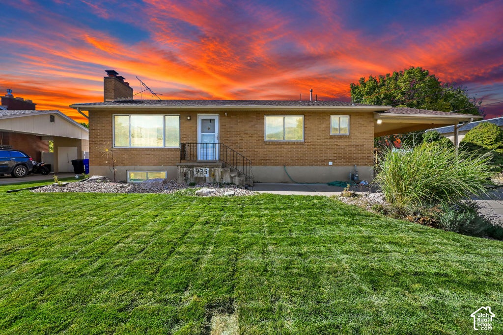 Photo of 935 N 325 W, Bountiful, UT 84010 (MLS # 2188896)