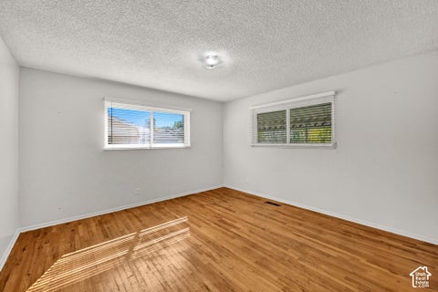 Tiny photo for 935 N 325 W, Bountiful, UT 84010 (MLS # 2188896)