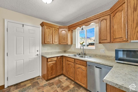 Tiny photo for 935 N 325 W, Bountiful, UT 84010 (MLS # 2188896)
