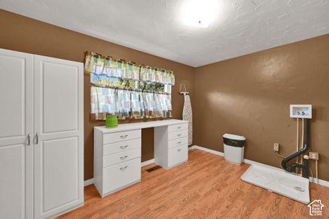 Tiny photo for 935 N 325 W, Bountiful, UT 84010 (MLS # 2188896)