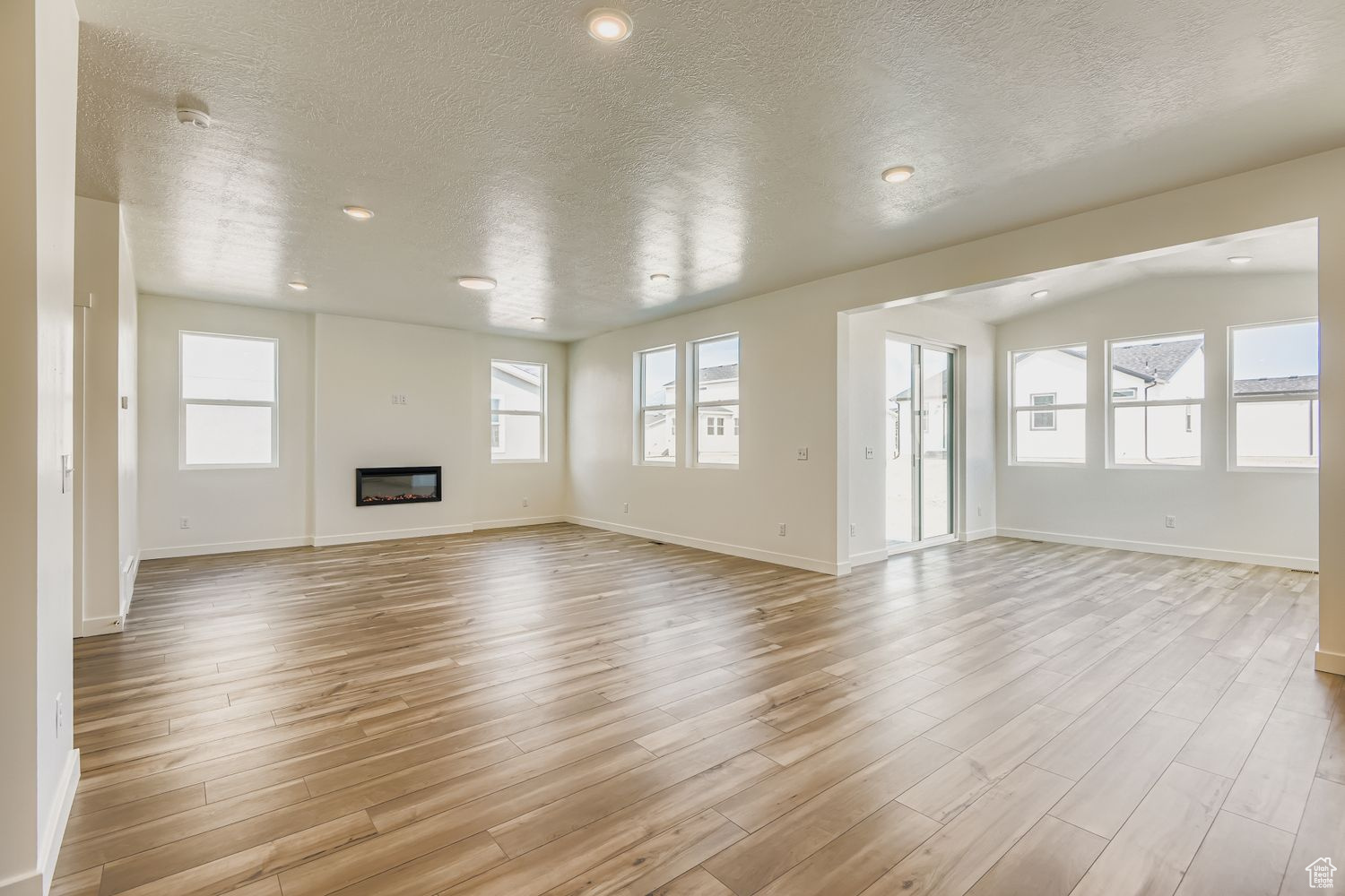 RESERVES AT PINNACLES AT EAGLE MOUNTAIN - Residential