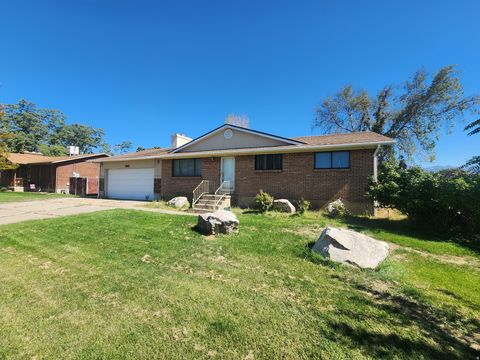 662 N 1500 W Clinton UT 84015