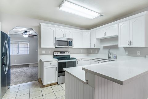 Tiny photo for 225 E 2300 N, North Ogden, UT 84414 (MLS # 2122300)