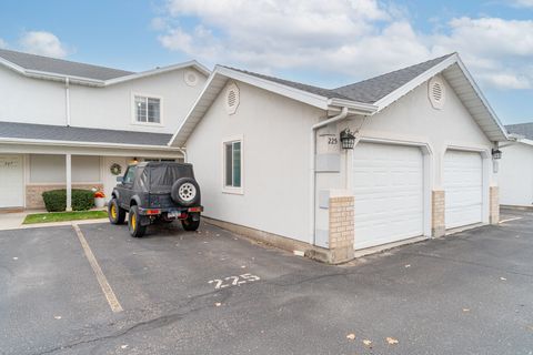 Photo of 225 E 2300 N, North Ogden, UT 84414 (MLS # 2122300)