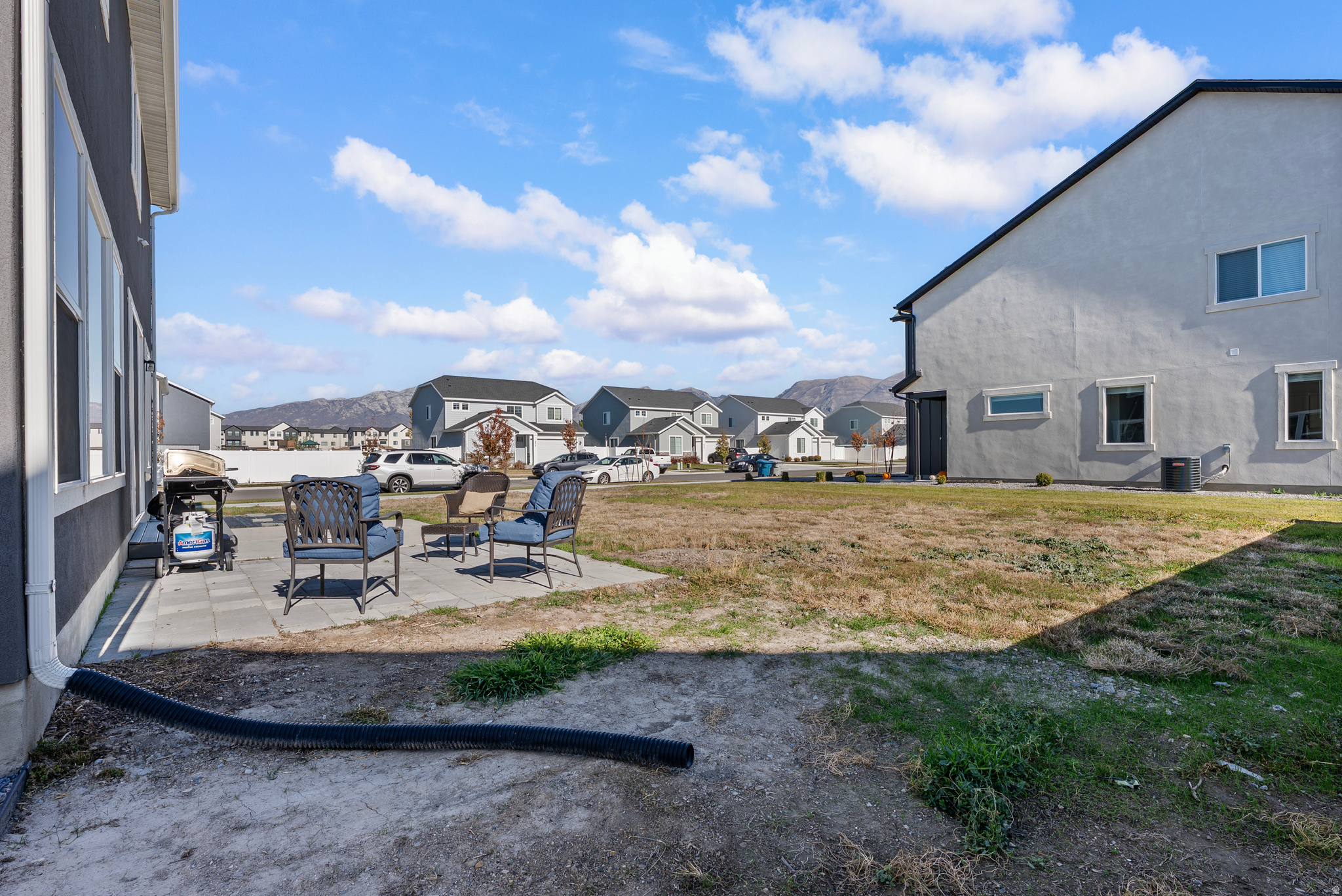 AF CROSSING - Residential