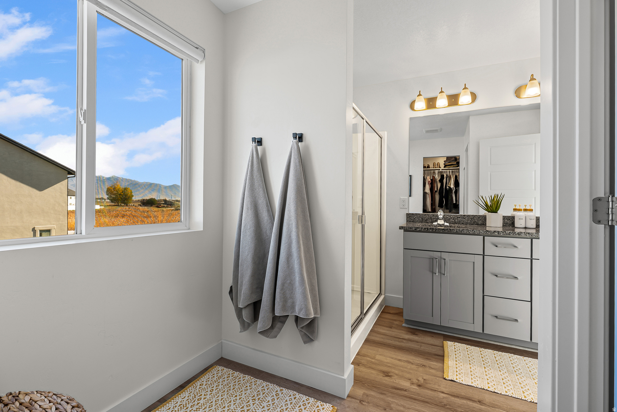 AF CROSSING - Residential