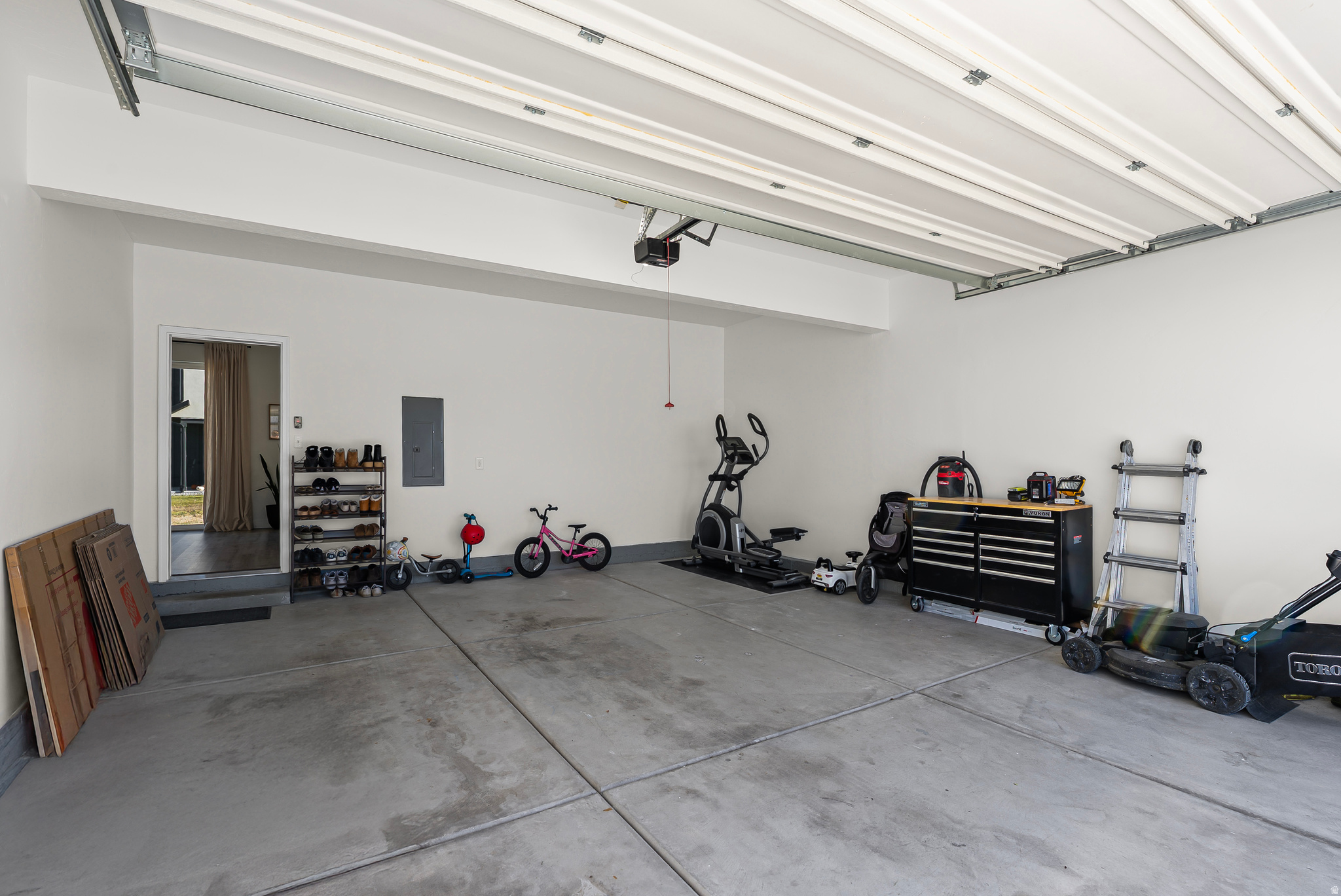 AF CROSSING - Residential