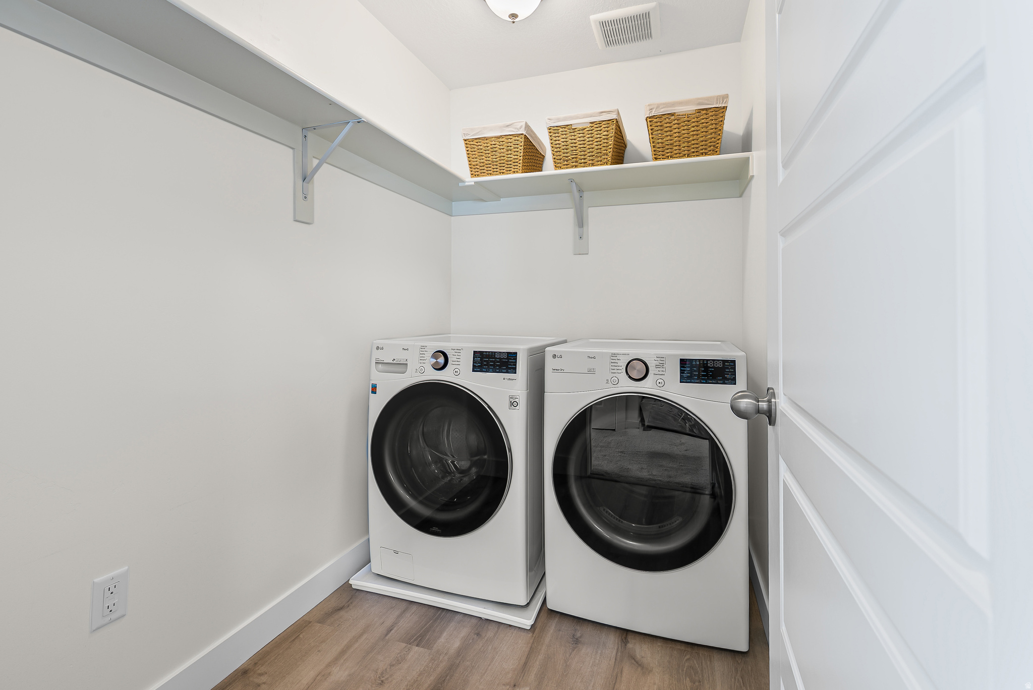 AF CROSSING - Residential