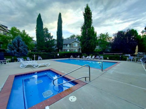Tiny photo for 1245 E PRIVET DR S #429, Cottonwood Heights, UT 84121 (MLS # 2122632)