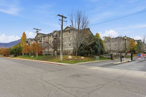 Tiny photo for 1245 E PRIVET DR S #429, Cottonwood Heights, UT 84121 (MLS # 2122632)