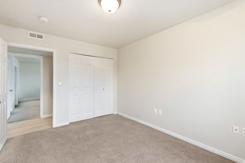 Tiny photo for 1245 E PRIVET DR S #429, Cottonwood Heights, UT 84121 (MLS # 2122632)