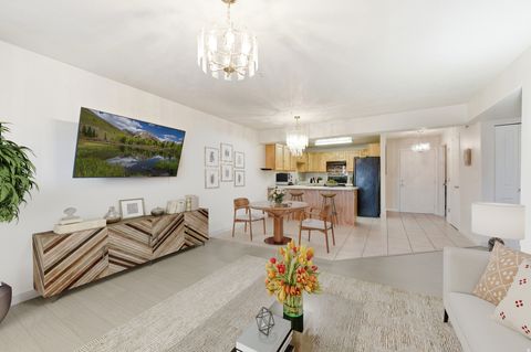 Tiny photo for 1245 E PRIVET DR S #429, Cottonwood Heights, UT 84121 (MLS # 2122632)