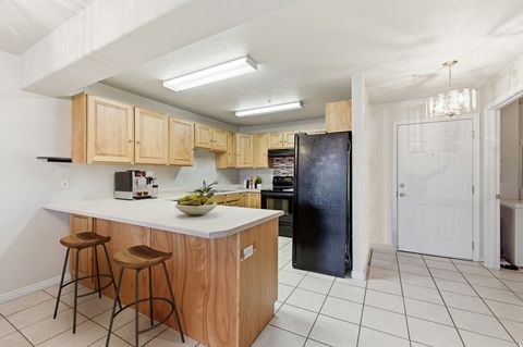 Tiny photo for 1245 E PRIVET DR S #429, Cottonwood Heights, UT 84121 (MLS # 2122632)