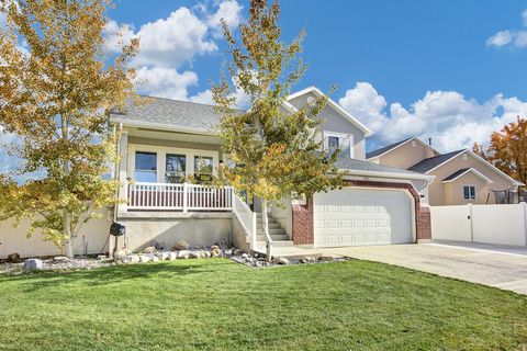 Photo of 3531 S MOON BEAM BAY W, Magna, UT 84044 (MLS # 2122412)