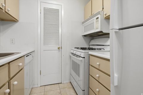 Tiny photo for 5328 S 570 E #I, Murray, UT 84107 (MLS # 2158464)
