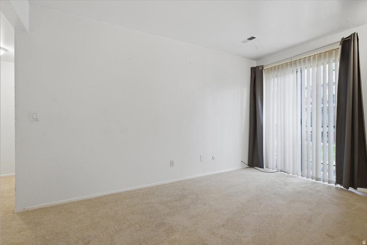CREEKSIDE EAST CONDM - Residential