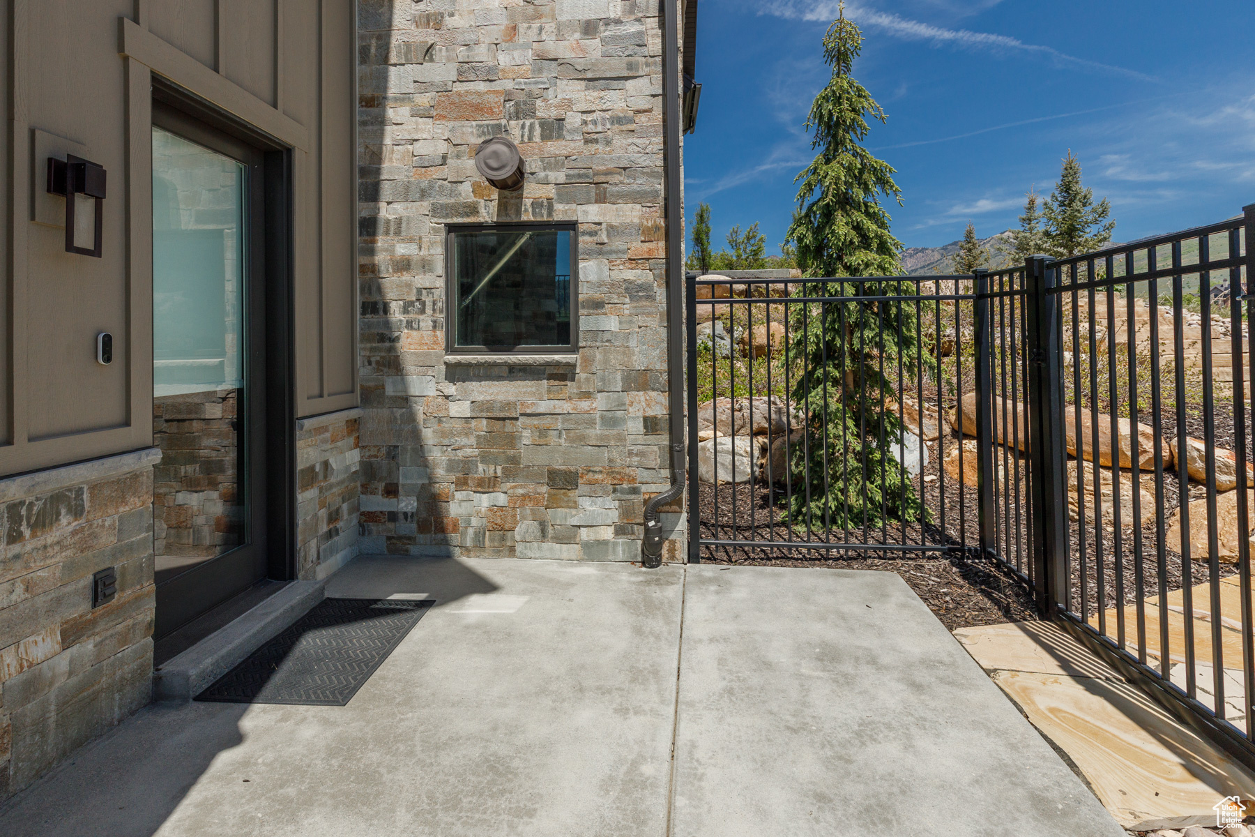 EAGLE RIDGE - Residential