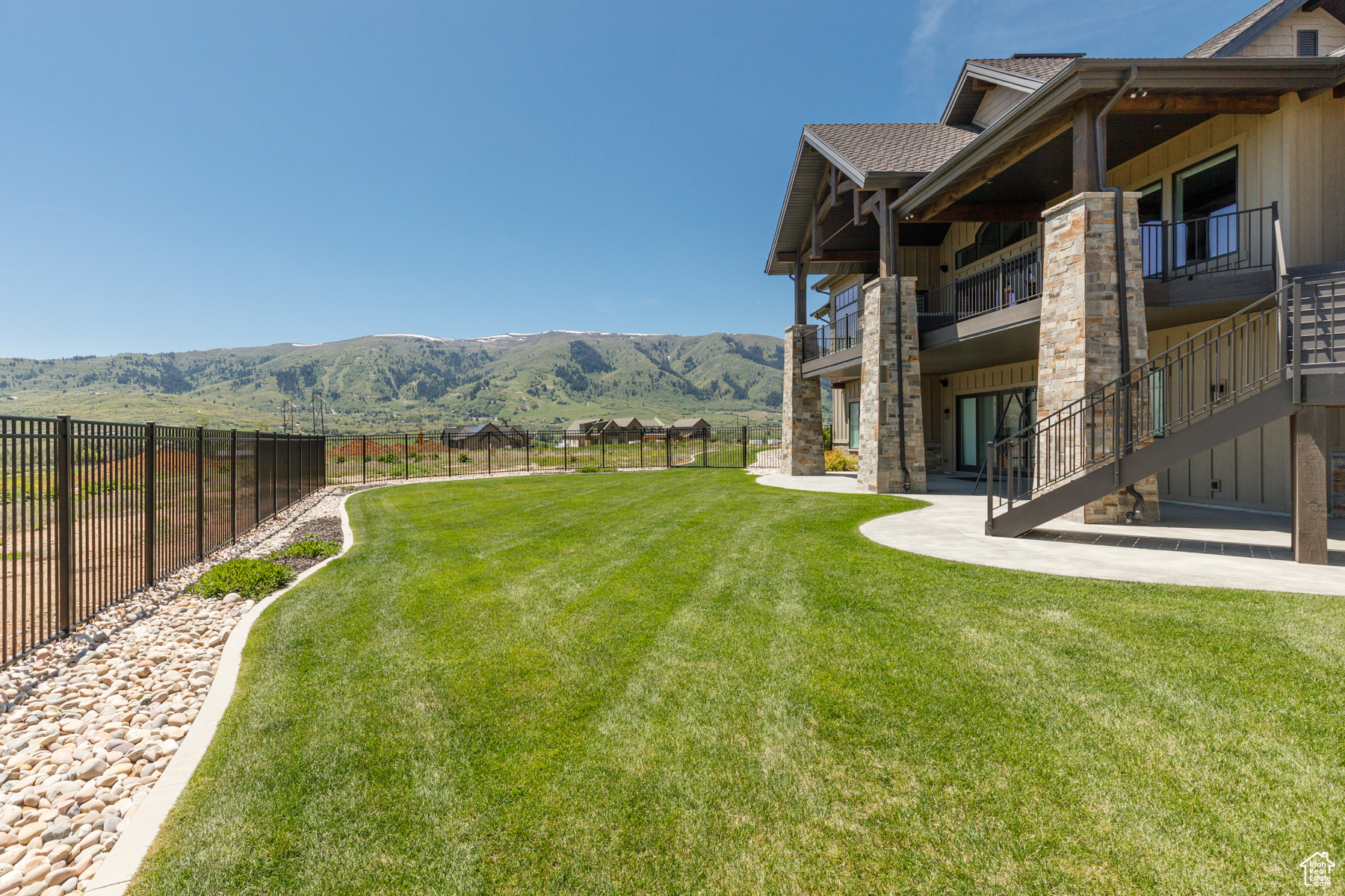 EAGLE RIDGE - Residential