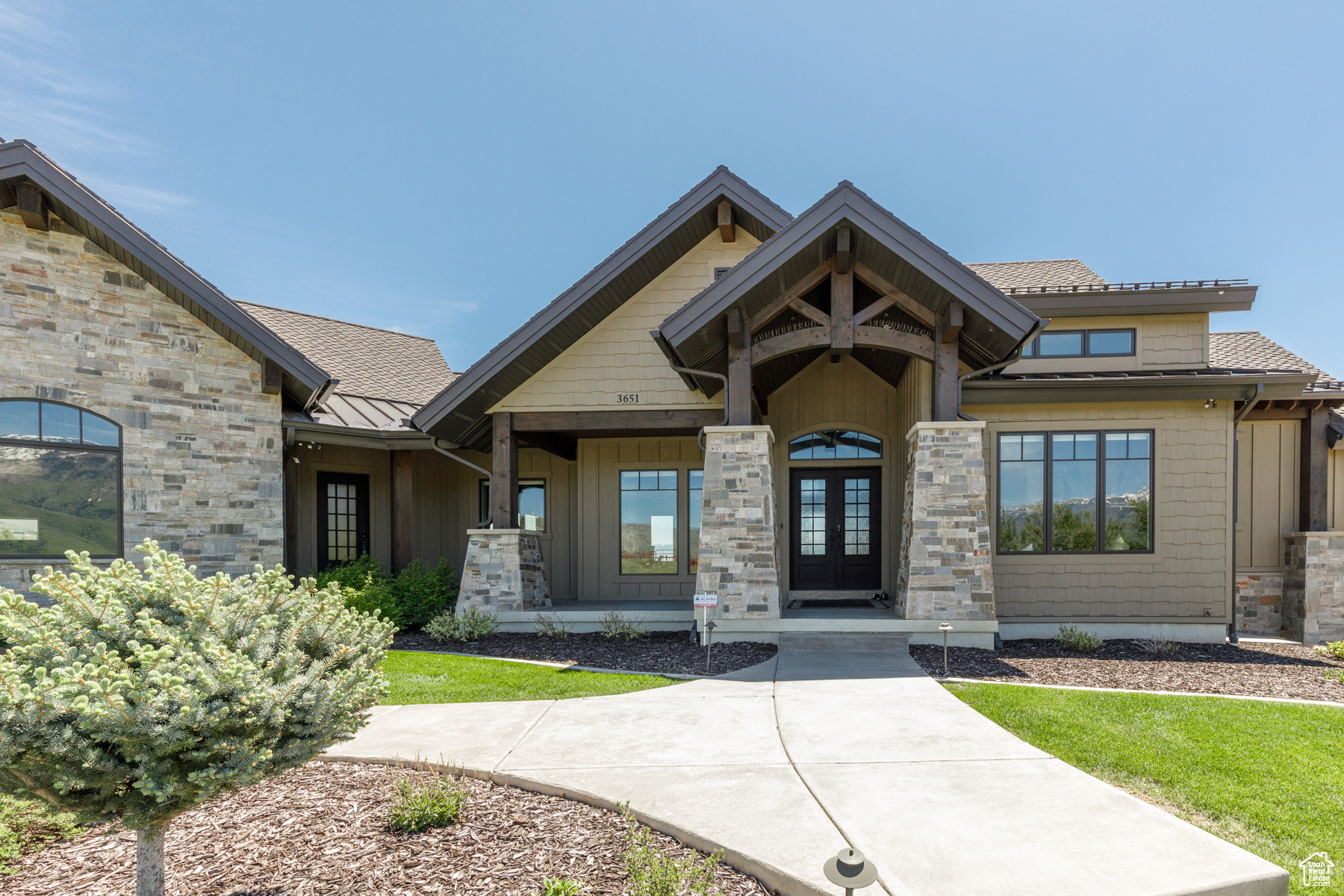 EAGLE RIDGE - Residential