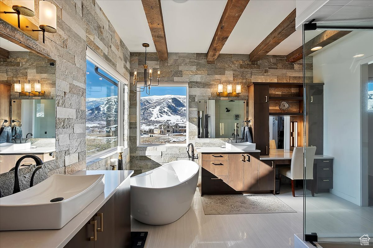 EAGLE RIDGE - Residential