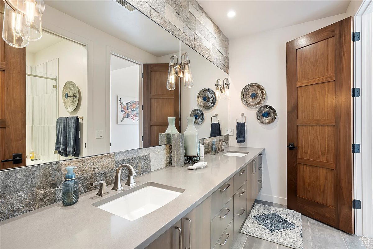 EAGLE RIDGE - Residential