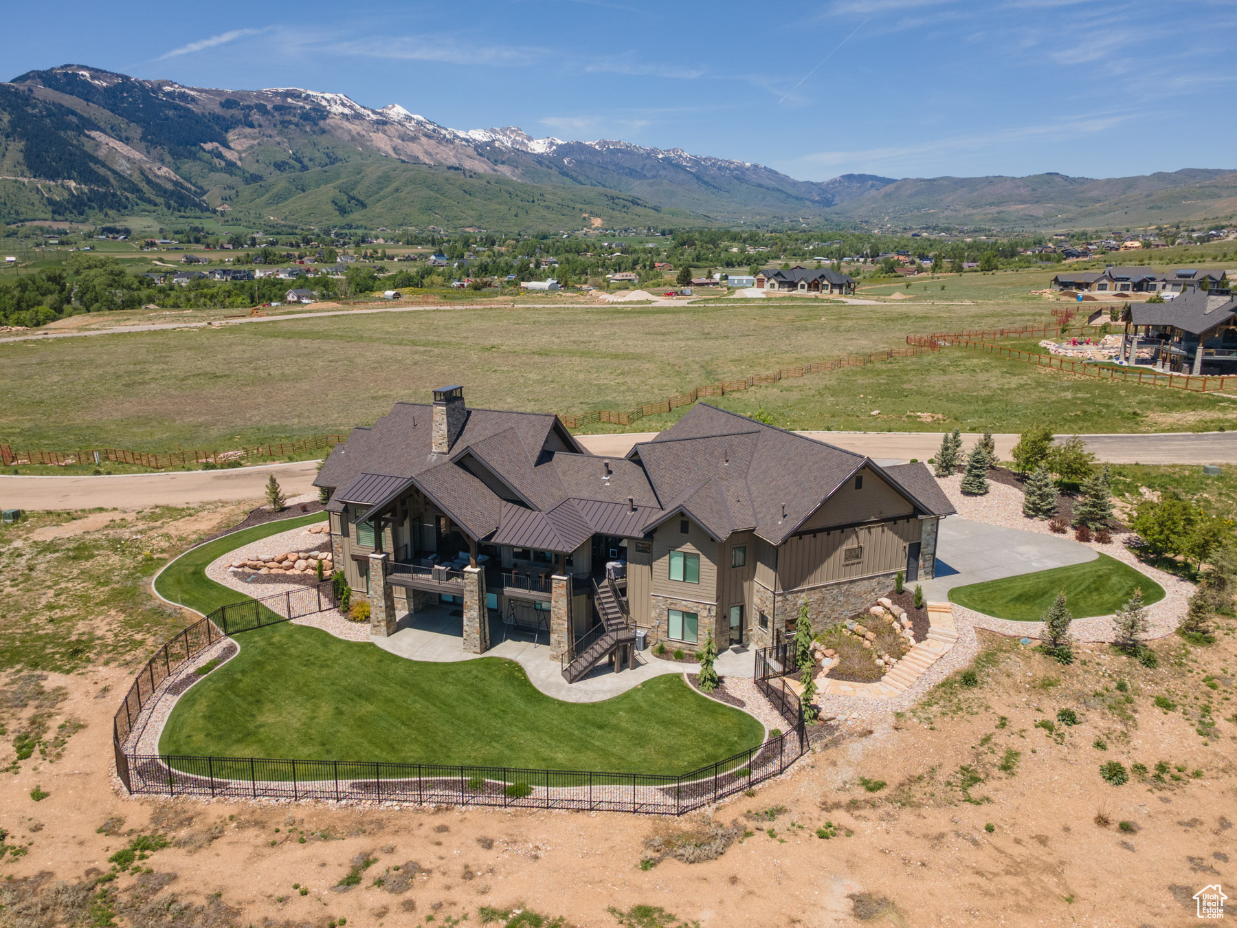 EAGLE RIDGE - Residential