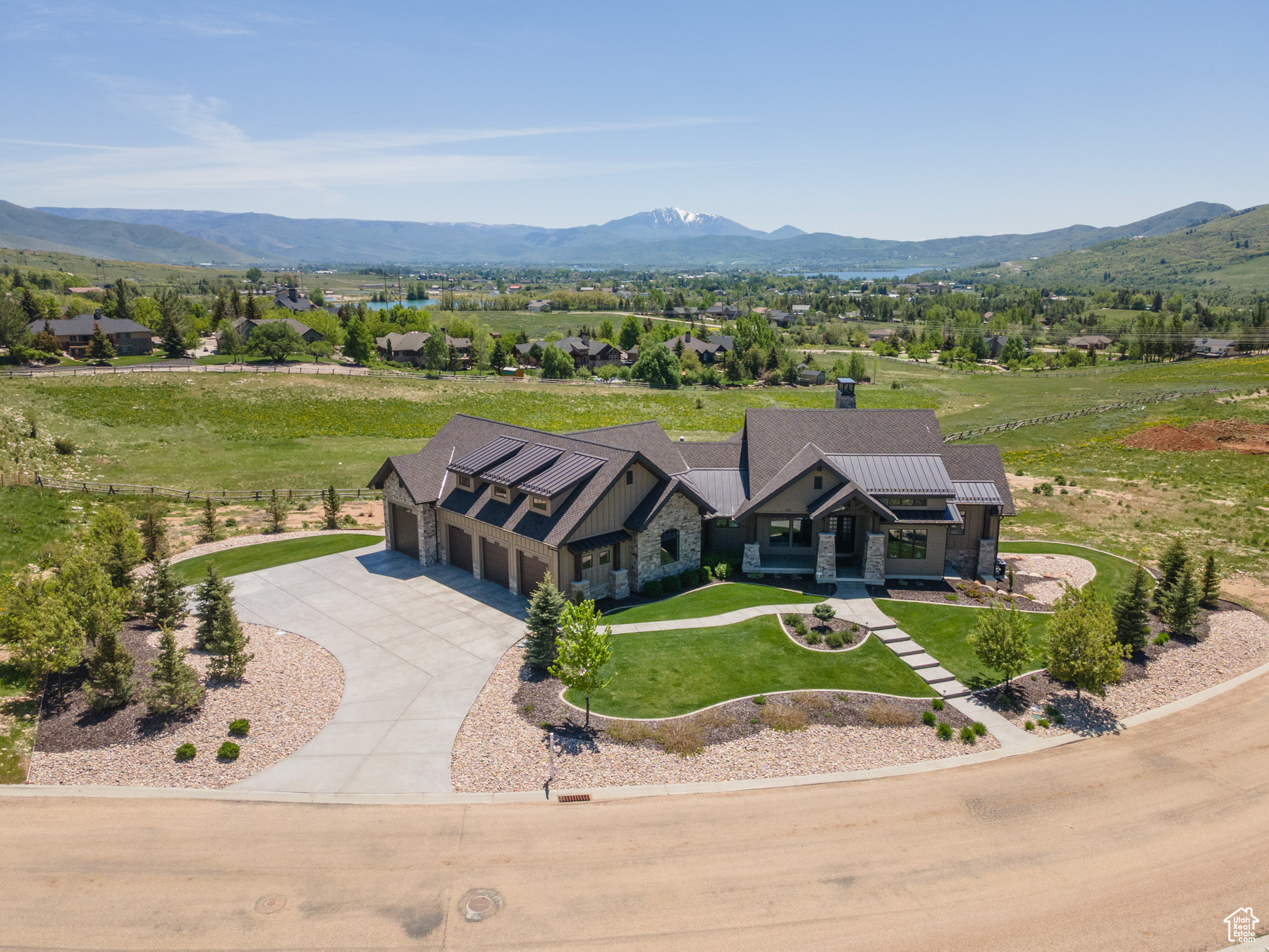 EAGLE RIDGE - Residential