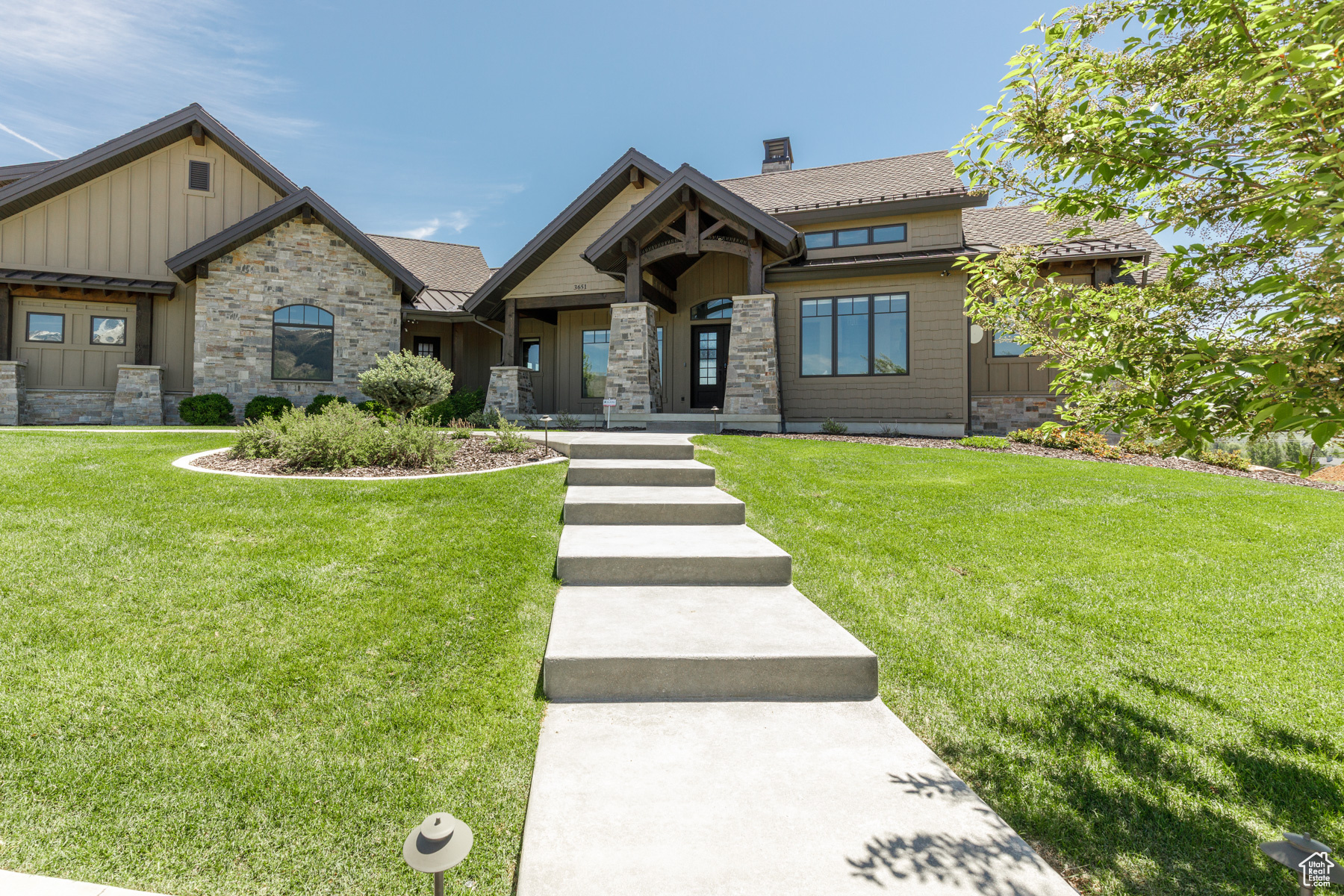 EAGLE RIDGE - Residential