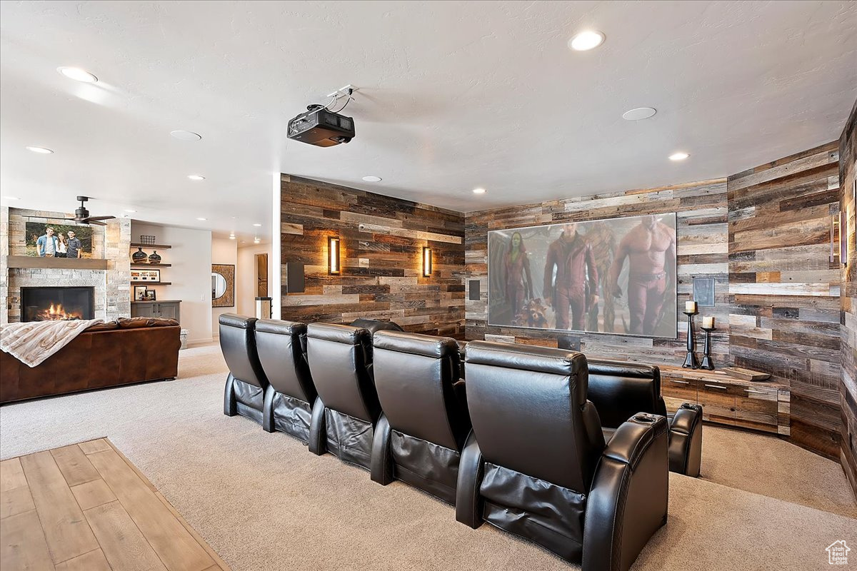 EAGLE RIDGE - Residential