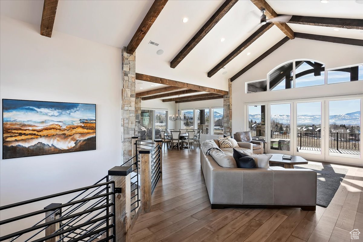 EAGLE RIDGE - Residential