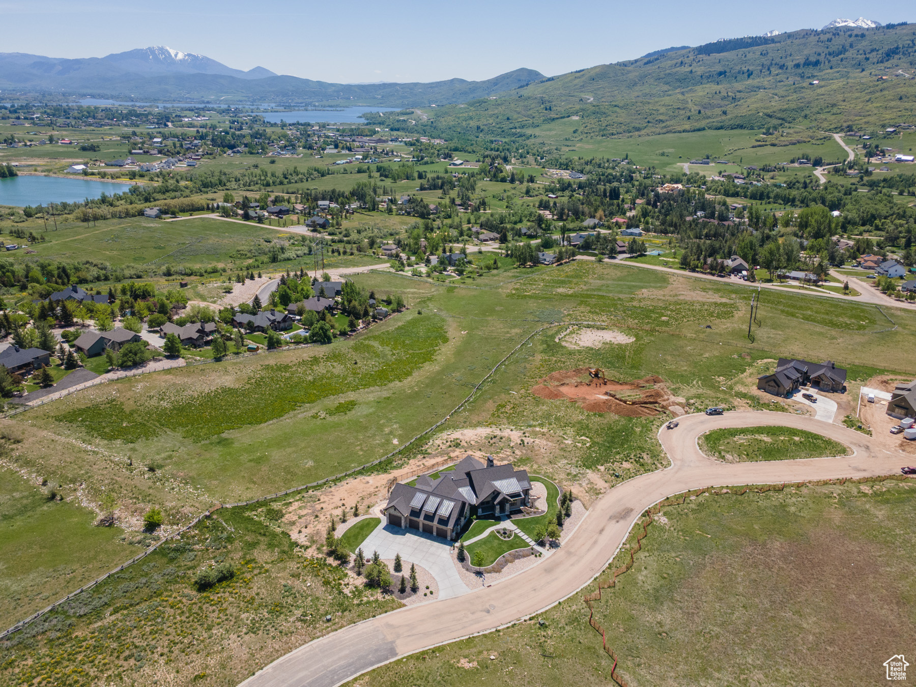 EAGLE RIDGE - Residential