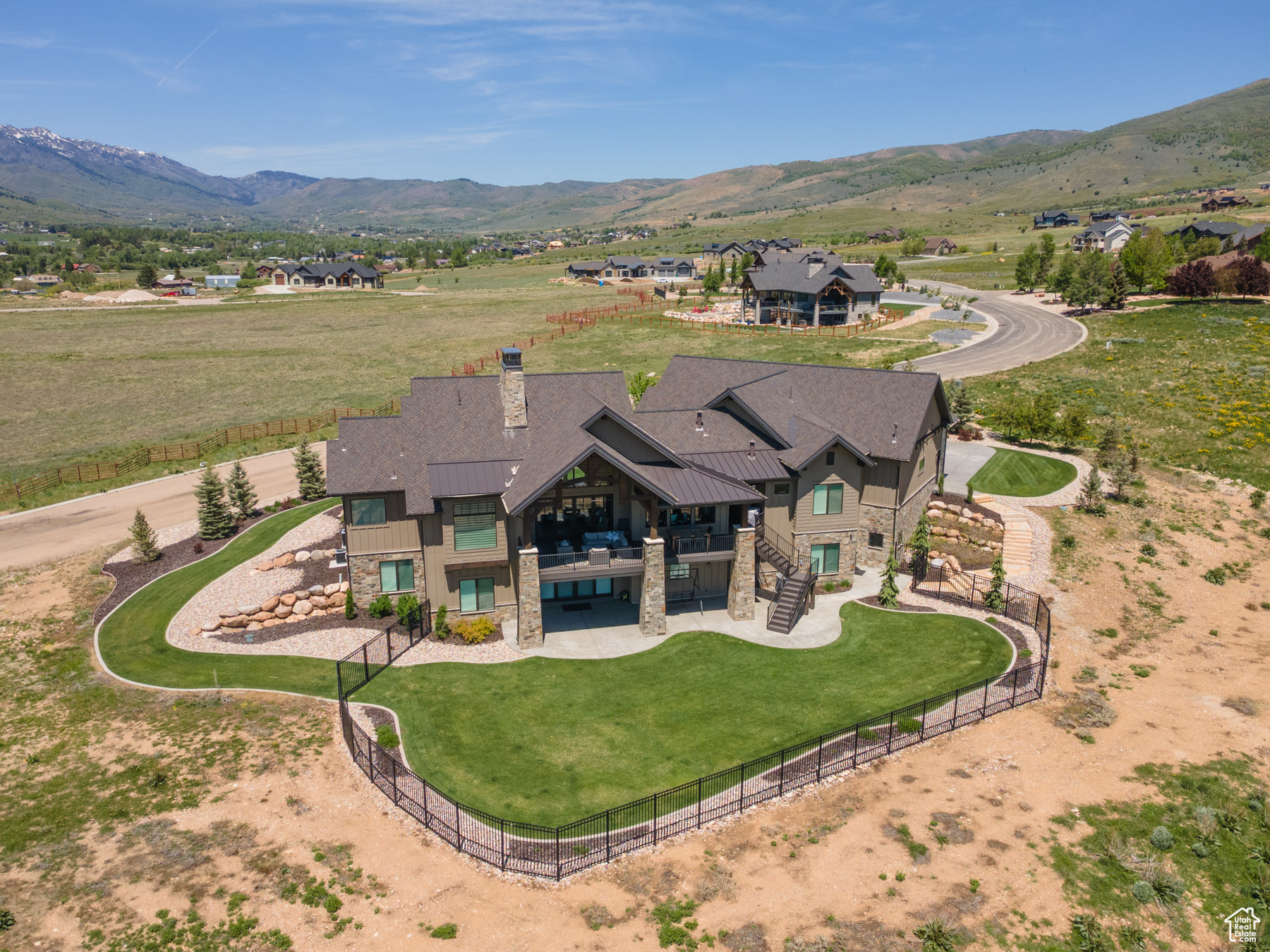 EAGLE RIDGE - Residential