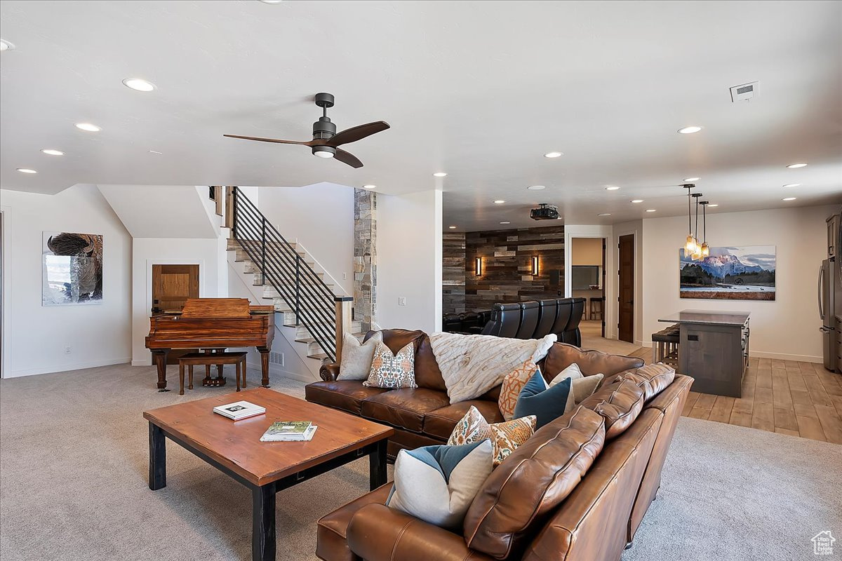EAGLE RIDGE - Residential